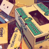 Videostill eines Films über Verpackungsmaterial Kartons