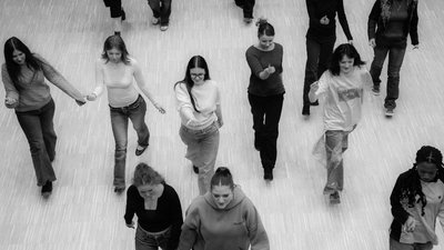 Schüler:innen des BRG/BORG II Lessinggasse bei einer Theateraufführung