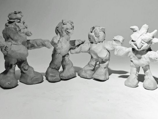 Figuren aus Ton tanzen