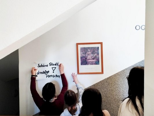 Plakat in der Schule