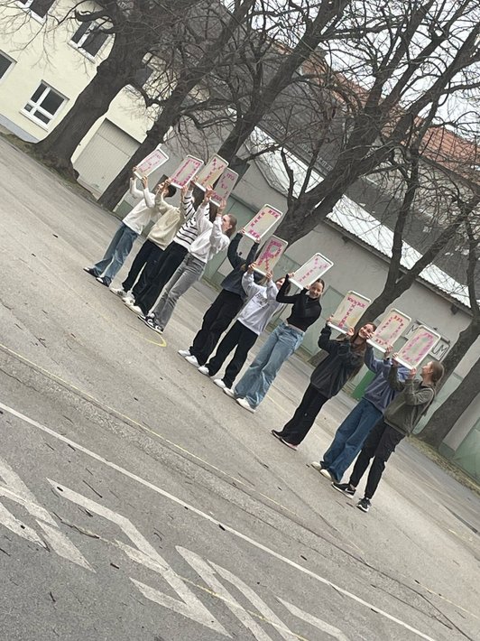 Der Alternativtext wird in Kürze eingefügt