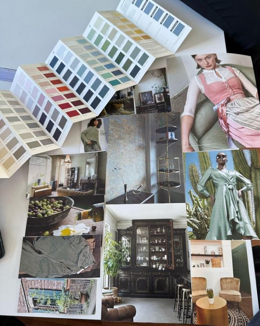 Bild von unterschiedlichen Fotos. Ral-Palette, Foto einer Frau im rosa Dirndl,  verschiedene Wohnzimmer, aufnahme Oliven und Öl.
