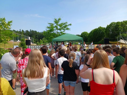 Der Alternativtext wird in Kürze eingefügt