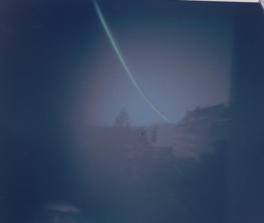 Ergebnisbild eines Stadtteils einer Camera Obscura, das aus einem Zimmer aufgenommen wurde.