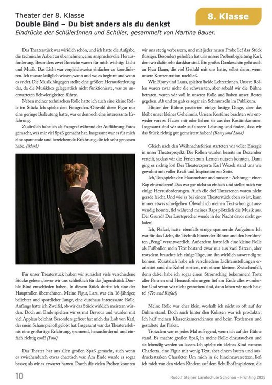 Magazinseite mit Foto einer Schülerin und Artikel über Theaterstück