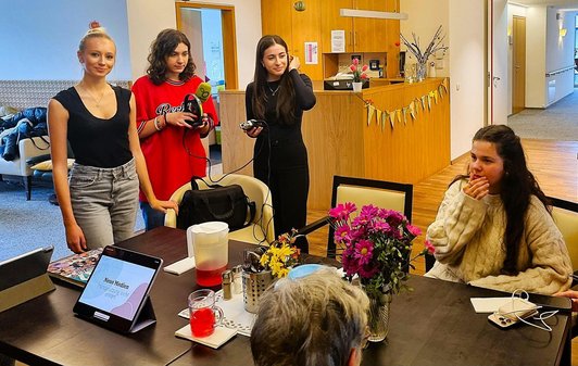 Podcastproduktion im Seniorenwohnhaus